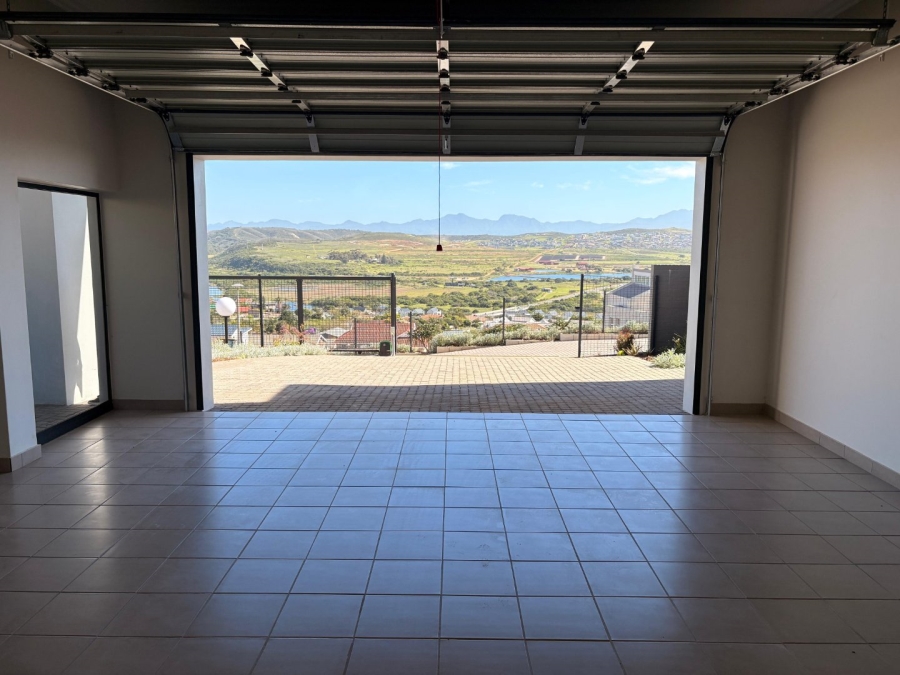 3 Bedroom Property for Sale in Hartenbos Heuwels Western Cape